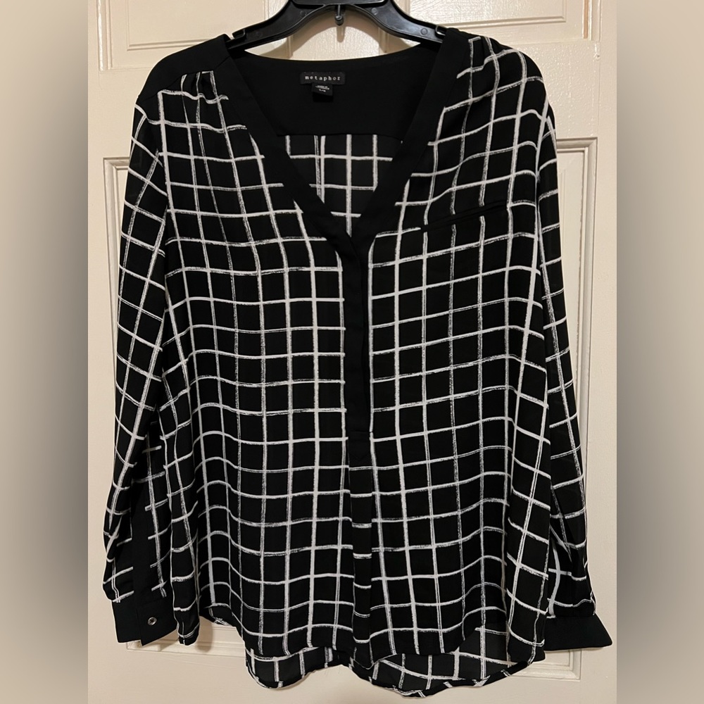 Metaphor Women’s Blouse in a size Large.